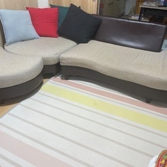 凹んでいるところ、色あせありますが