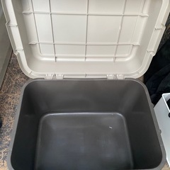 屋内外収納ボックスの画像