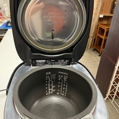 I 2507-584 TOSHIBA 東芝真空圧力IH ジャー炊飯器 RC-10VSP 2020年製 5.5合炊き 通電確認済み キズ 汚れありの画像