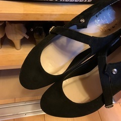 黒 スエード風 ストラップ ハイヒール 編み上げの画像