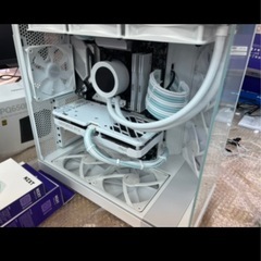 超美品⚪高性能ホワイトゲーミングPC｜水冷・LED搭載・即ゲーム可能の画像