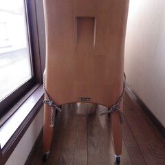 大塚家具の高級椅子の画像