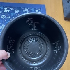 2022年製 　HITACHI RZ-TS105M 炊飯器 5.5合　の画像