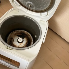炊飯器(3号炊き)の画像