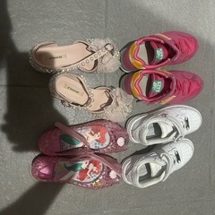 子供靴の画像