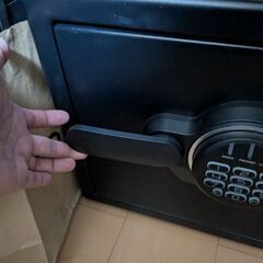 マスターロックセントリー金庫、電子キー　使用期間短の画像