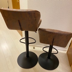 ほぼ新品！カウンターチェア回転チェア ハイチェア スツール2脚セットの画像
