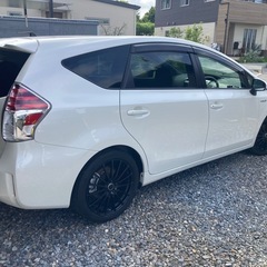 リースアップ車　後期プリウスα の画像