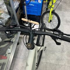 SPECIALIZED 「スペシャライズド」 SIRRUS 2.0 2022年モデル クロスバイク / バイチャリ福岡店 ITKFIOOBAVF6の画像