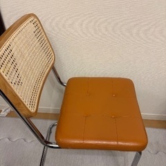 ラタンチェアの画像