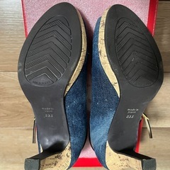 アキュアーズ　ストラップサンダルの画像