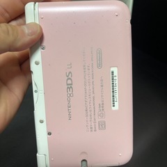 3DSLL〔使用感あり、タッチペンなし、本体、充電器、SDカードのみの画像