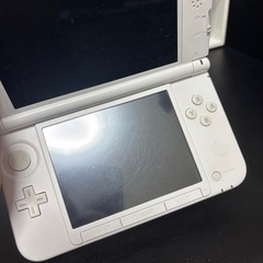 3DSLL〔使用感あり、タッチペンなし、本体、充電器、SDカードのみの画像
