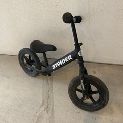 ストライダー🔴黒の画像