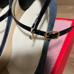 アキュアーズ　ストラップサンダルの画像