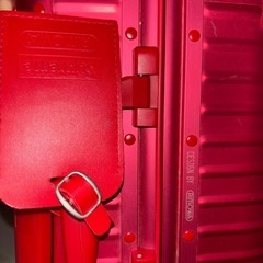 supreme RIMOWA スーツケース  15万値引きしてます！  お値段相談します！の画像