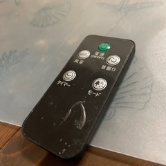 タワー型扇風機　リモコン付き
の画像