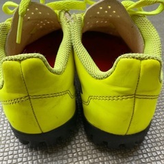 19㎝　adidas トレーニングシューズ サッカー　フットサル　キッズ　ジュニア
の画像
