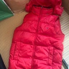 tommy ダウンベスト
の画像