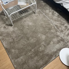 ニトリ ラグマット ブラウンの画像
