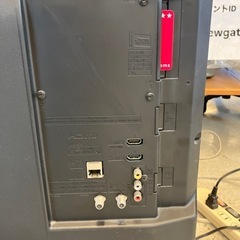 K2507-293 Panasonic 液晶テレビ TH-32E300 32インチ 2017年製 リモコン付き 動作確認済み キズ汚れ有りの画像