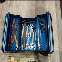 未使用品の多数工具類と工具箱セットの画像