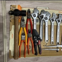 未使用品の多数工具類と工具箱セットの画像
