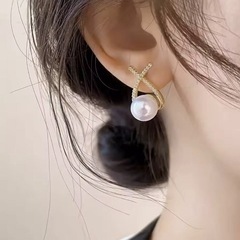 新品未使用　レディース　ピアス　パール　ゴールド　デザインピアスの画像