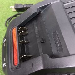 ボッシュ GAL1880CV 充電器【野田愛宕店】【店頭取引限定】【中古】管理番号：ITSP0R6FP0QIの画像