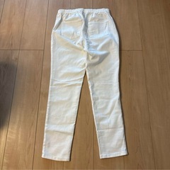 新品未使用 GU クロップドレギンスパンツ XL ホワイト　白の画像