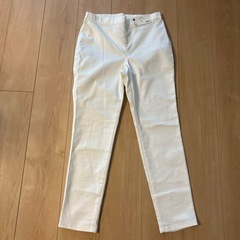 新品未使用 GU クロップドレギンスパンツ XL ホワイト　白の画像