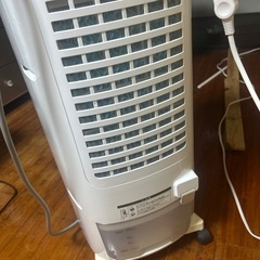 加湿つき温冷風扇
の画像