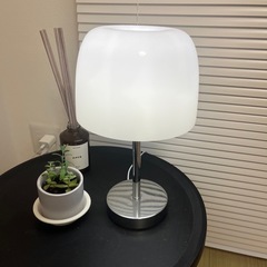インテリア　　テーブルランプの画像