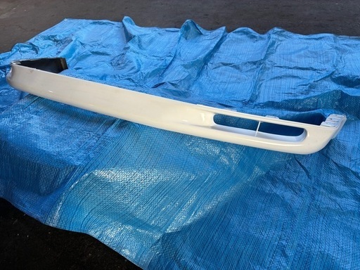 値引きしました。スカイラインR32GTR用リップスポイラーです