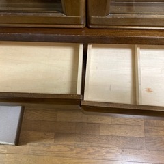 食器棚の画像
