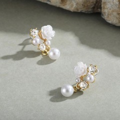 新品未使用　レディース　ピアス　パール　薔薇　おしゃれ　かわいいの画像