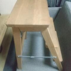 木製の脚立の画像