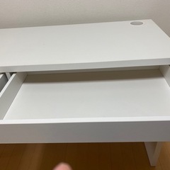 IKEA購入　ホワイトデスク　白デスク　白机
　ビジネス，学習机　2人でも使用可能の画像