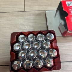 YOKOHAMAタイヤ+ホイールナットお負けです。の画像