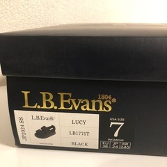 決定しました！　新品
未使用　保管品　L.B.evans サンダルの画像