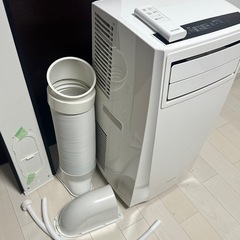 早い者勝ち！美品ポータブルエアコン！アイリスオーヤマIPC-221N滑出し窓用排熱シートパネル付！の画像