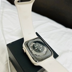 Apple Watch Series 7（アップルウォッチ7） 45mm スターライト GPS + セルラーモデルの画像