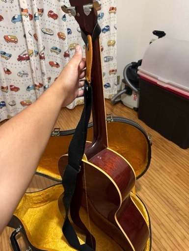 S.yairi なで肩のパーラートップ 単板ハードケース付、肩紐付き S.yairi なで肩のパーラートップ 単板ハードケース付、肩紐付き