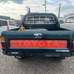 トヨタ　ハイラックスピックアップ　の画像