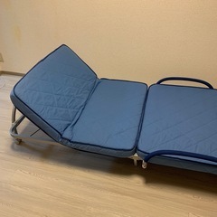 折りたたみシングルベッドの画像