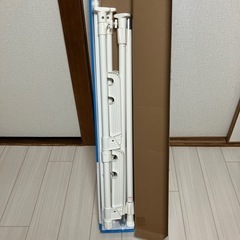アイリスオーヤマ窓枠物干しMW-260NR約4人分干せる！の画像