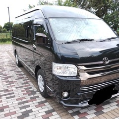 トヨタ　ハイエース　コミューター15人乗りの画像