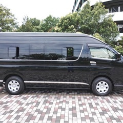 トヨタ　ハイエース　コミューター15人乗りの画像