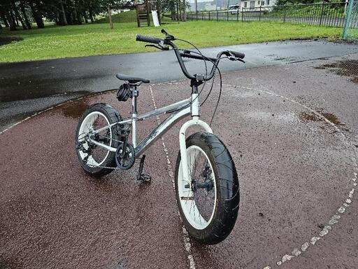 自転車　MTB レアもの ZOOBLY マウンテンバイク 26インチ 21段変速 クロスバイク MTB