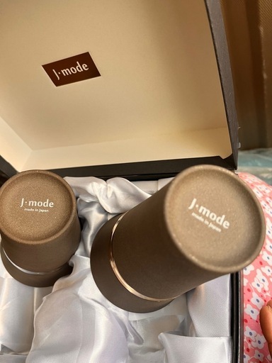フレンチ風 金属製花瓶オブジェ｜モダン・ミニマル・民芸テイスト インテリア（ホテル・モデルルーム向け）